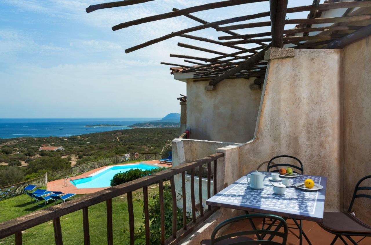 Hotel Rocce Sarde San Pantaleo Exterior photo