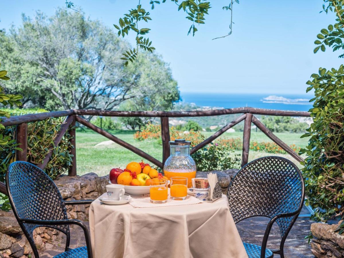Hotel Rocce Sarde San Pantaleo Exterior photo