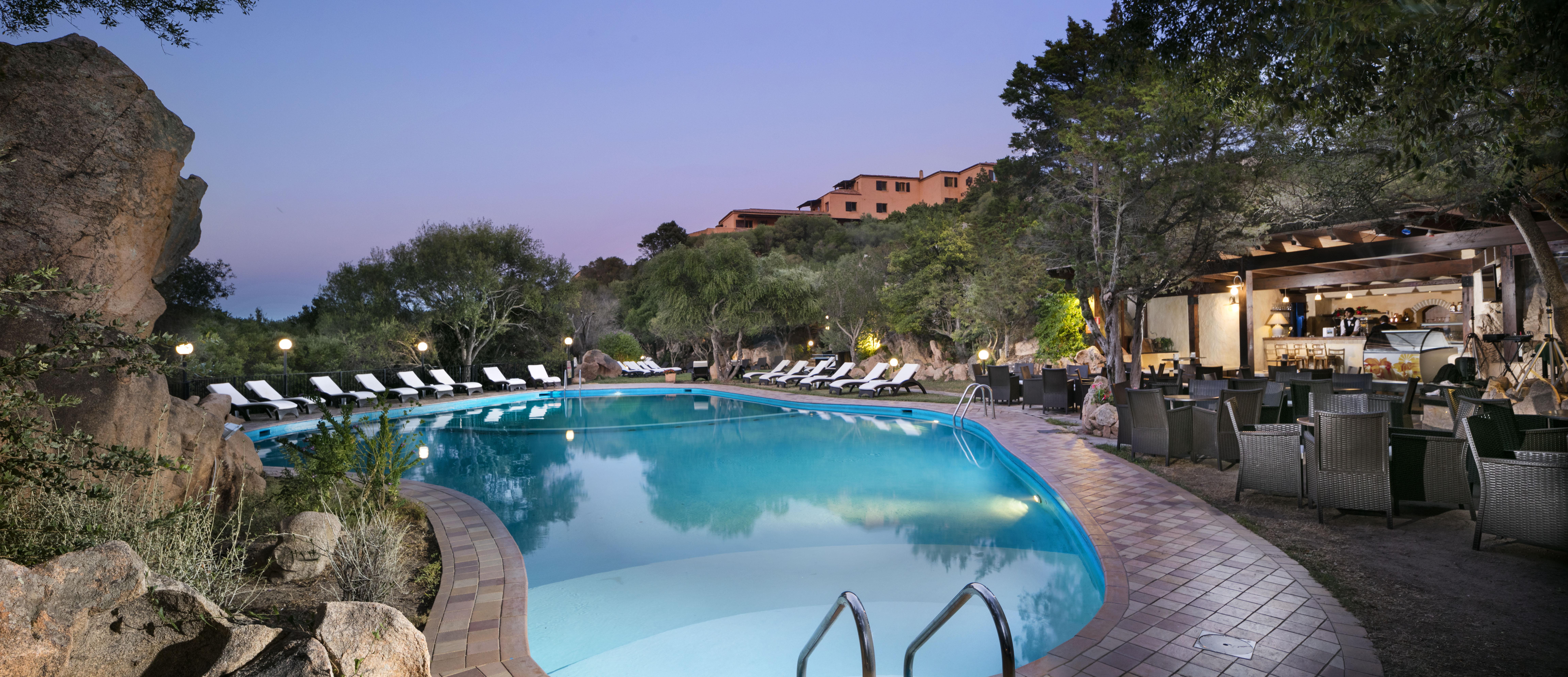 Hotel Rocce Sarde San Pantaleo Exterior photo