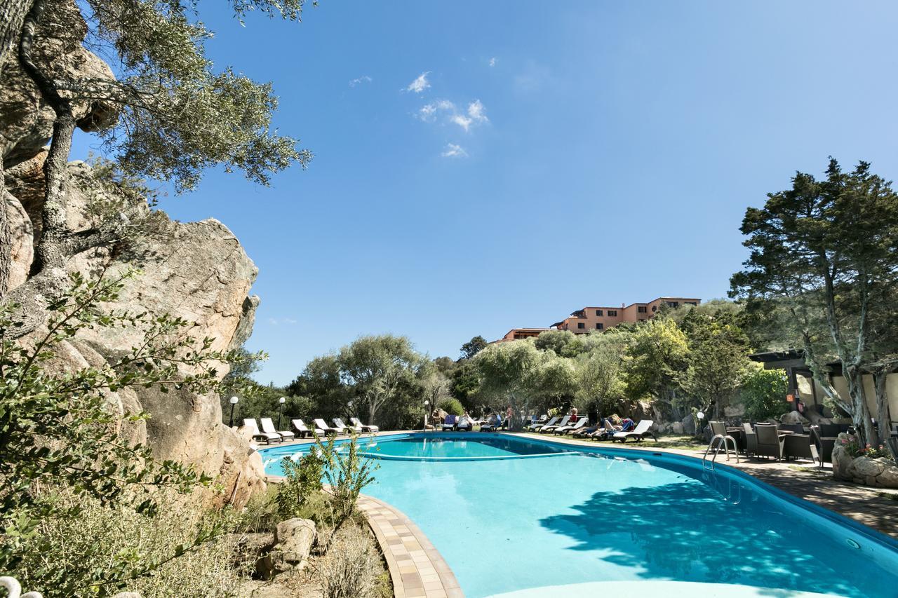 Hotel Rocce Sarde San Pantaleo Exterior photo