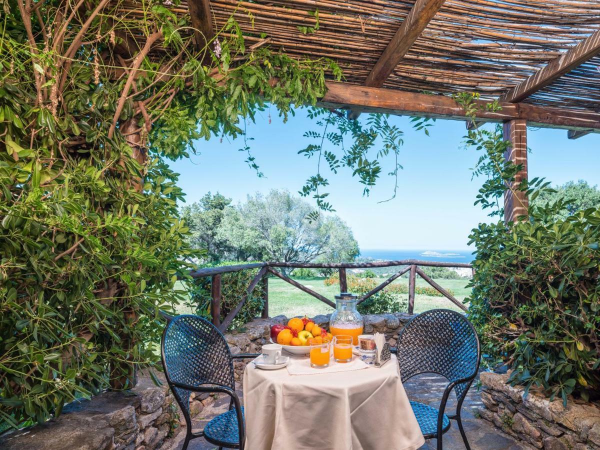 Hotel Rocce Sarde San Pantaleo Exterior photo
