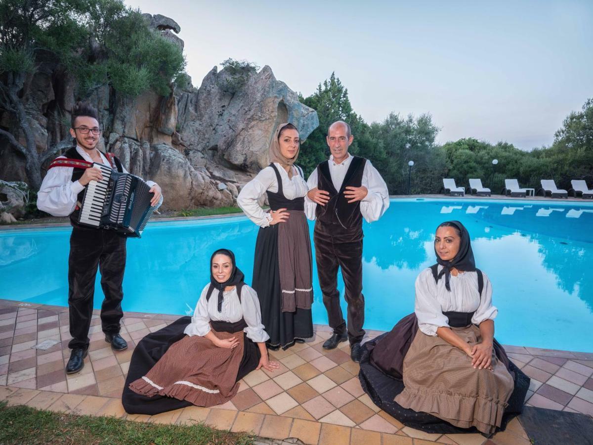Hotel Rocce Sarde San Pantaleo Exterior photo